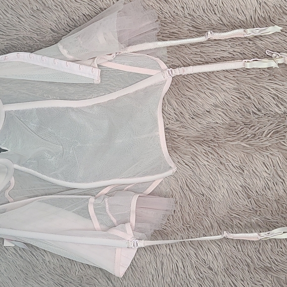 Victoria's secret lingerie - Picture 6 of 7